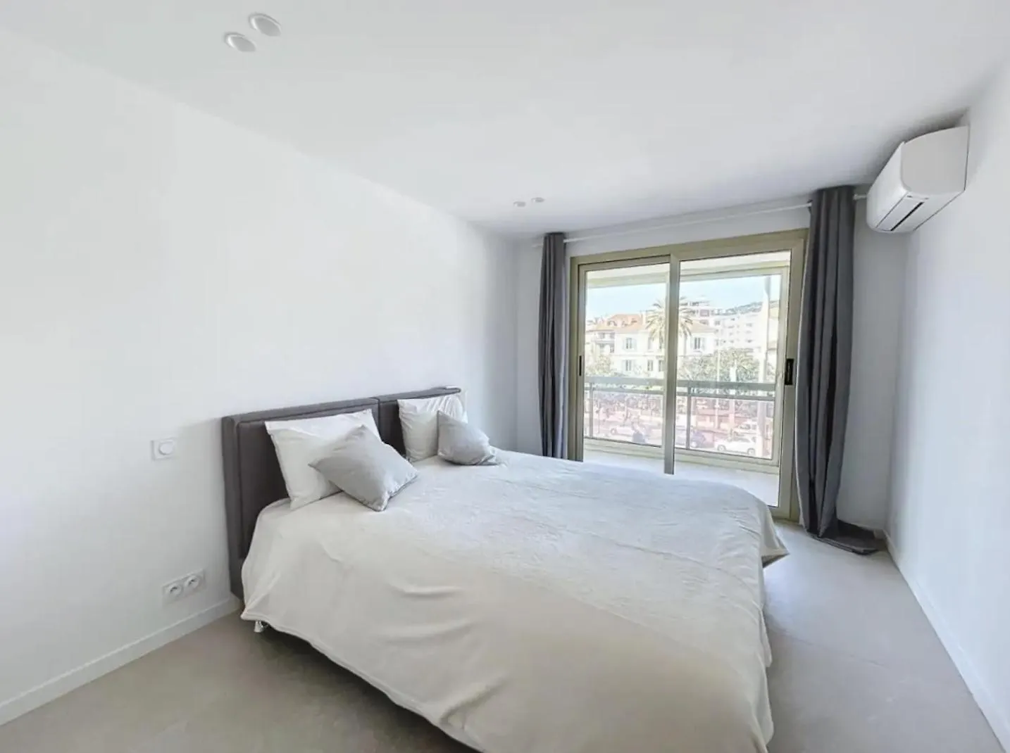 Apartment Modern 2 Bedroom In The Heart Of Cannes France