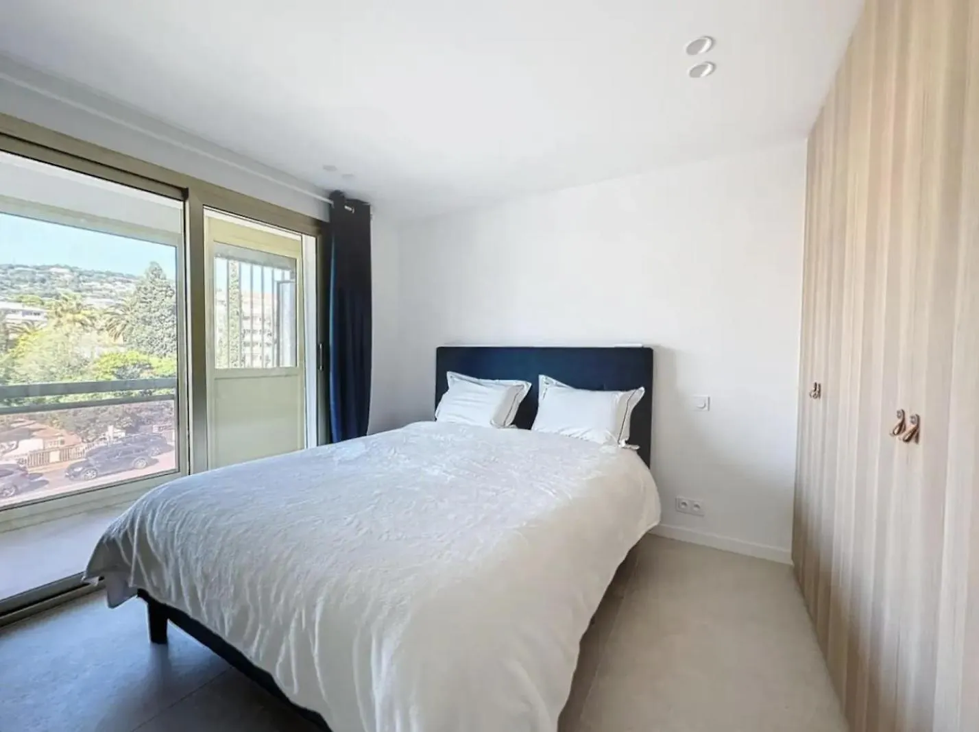 Apartment Modern 2 Bedroom In The Heart Of Cannes